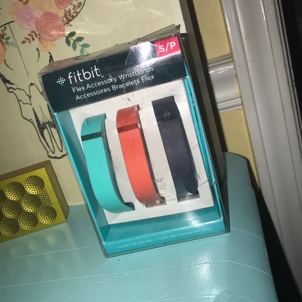 Fitbit Accessory Interchangeable Wristbands - Picture 2 of 2